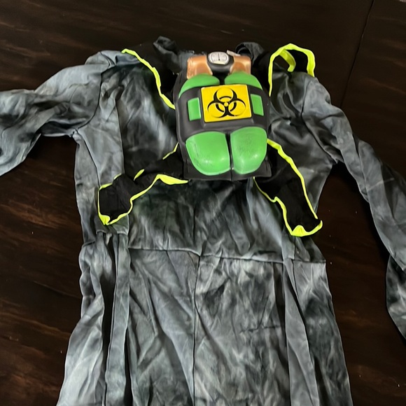 Gas mask costume - Picture 1 of 3